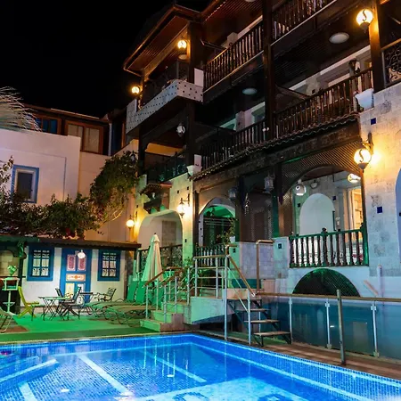 アパートホテル Caglar My Hause