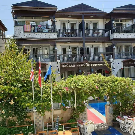 アパートホテル Caglar My Hause