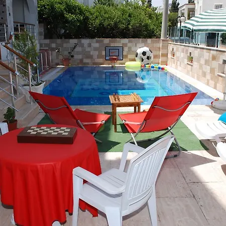Caglar My Hause טורגוטריס